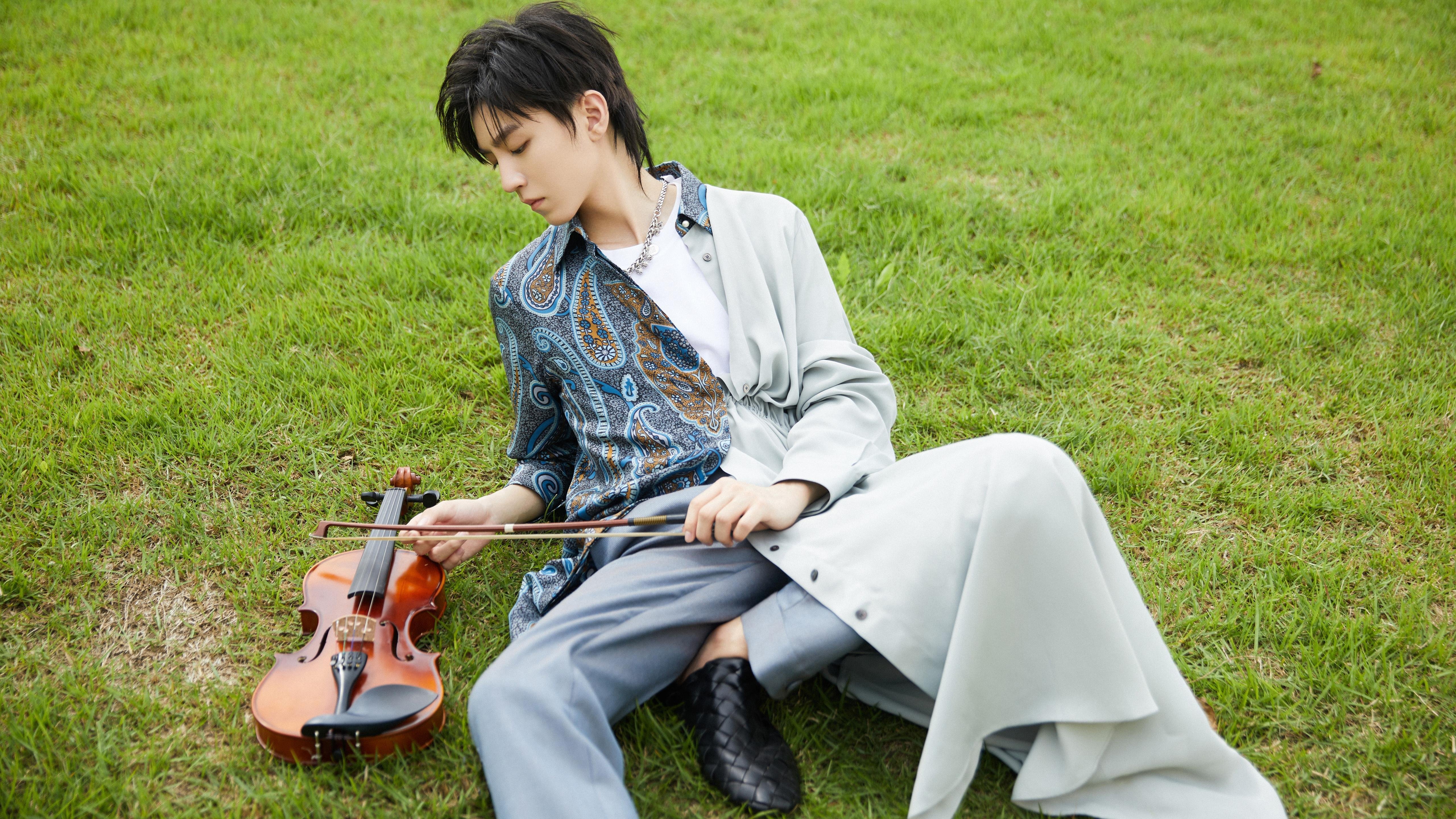 大型无人机飞行赛，科技助力新型运动体验，无人机比赛现场